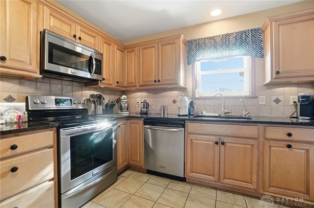 1681 Valley Heights Road, Xenia, OH 45385