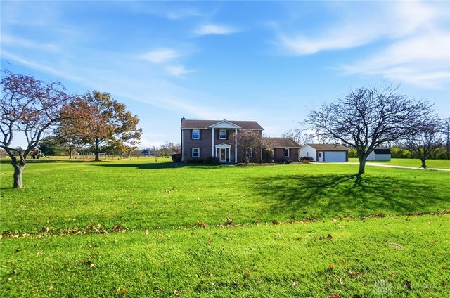 1681 Valley Heights Road, Xenia, OH 45385