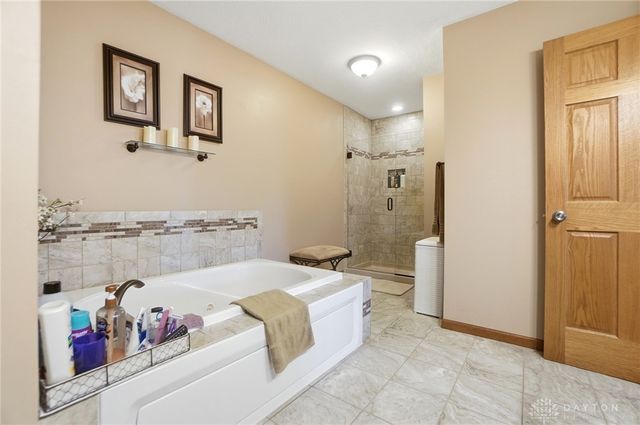 1681 Valley Heights Road, Xenia, OH 45385