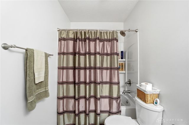 1681 Valley Heights Road, Xenia, OH 45385