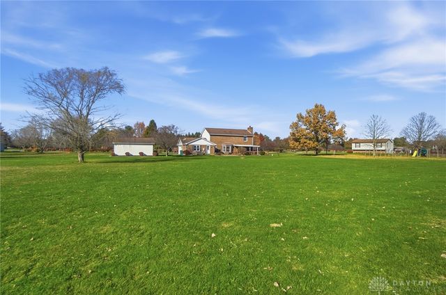 1681 Valley Heights Road, Xenia, OH 45385