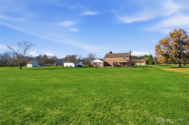 1681 Valley Heights Road, Xenia, OH 45385