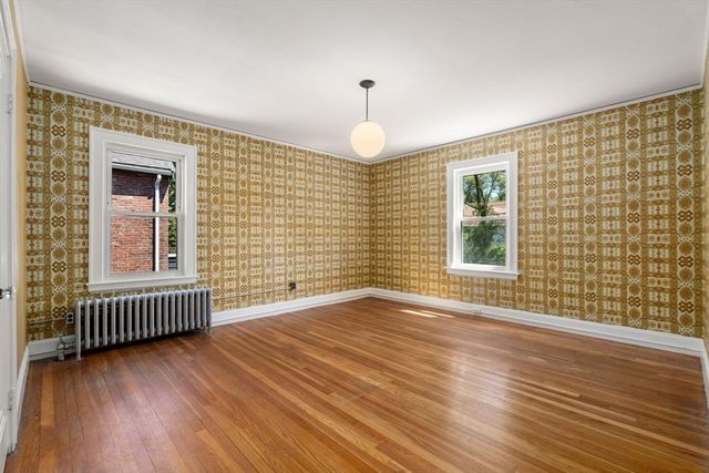 261 Russett Rd, Brookline, MA 02467