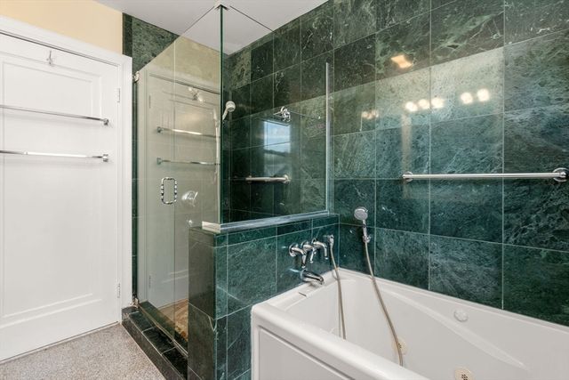 261 Russett Rd, Brookline, MA 02467