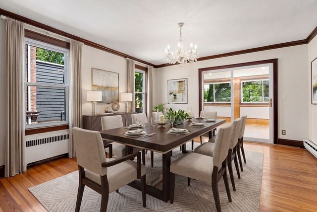 261 Russett Rd, Brookline, MA 02467