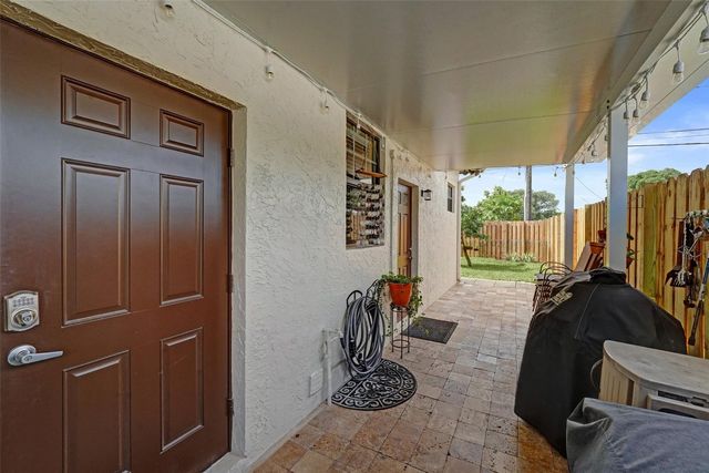 2333 SW 34th Terrace, Fort Lauderdale, FL 33312