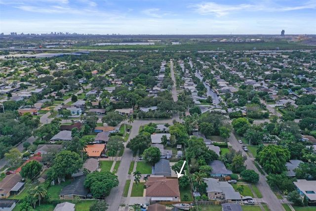 2333 SW 34th Terrace, Fort Lauderdale, FL 33312