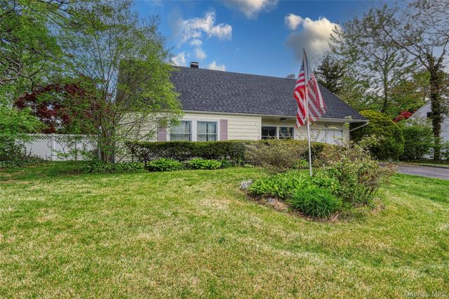 275 Southaven Avenue, Medford, NY 11763