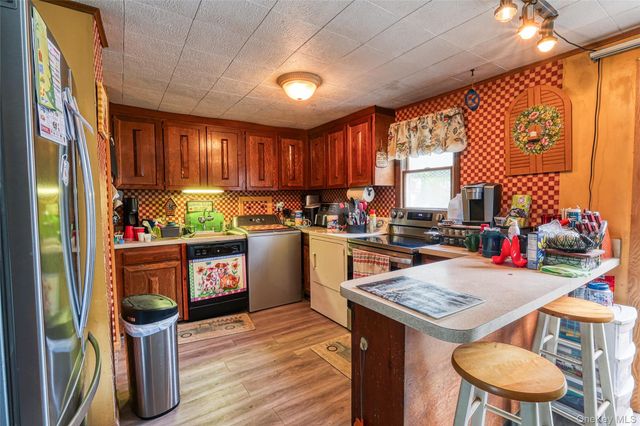 275 Southaven Avenue, Medford, NY 11763