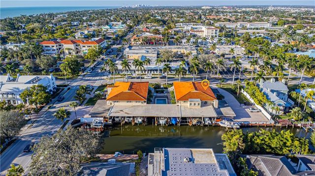 320 14th AVE S 320E, Naples, FL 34102