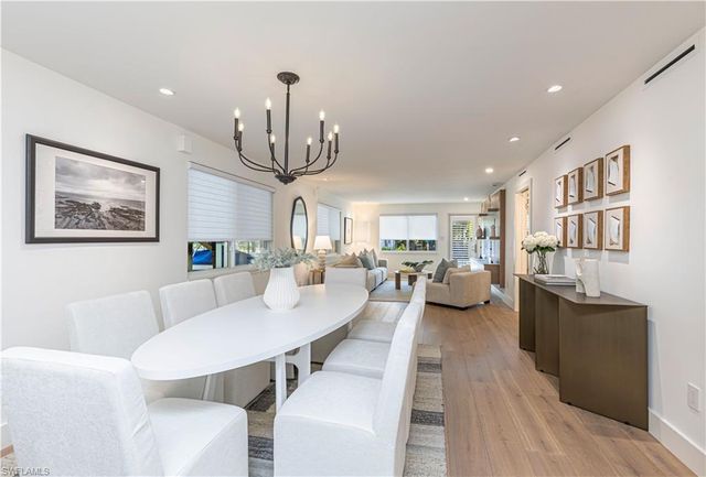 320 14th AVE S 320E, Naples, FL 34102