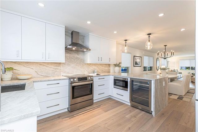 320 14th AVE S 320E, Naples, FL 34102