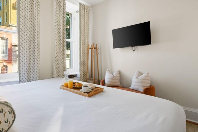 21 Broad Street, Charleston, SC 29401