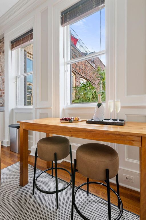 Image 14 of property listing at 21 Broad Street, Charleston, SC 29401
