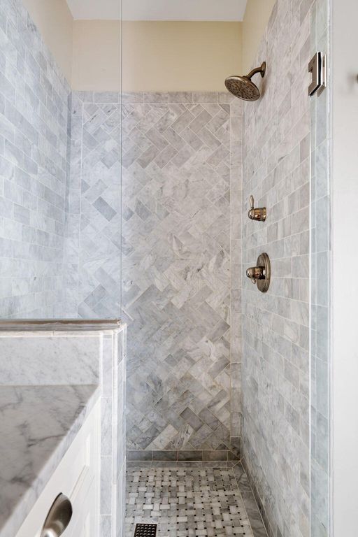 Image 29 of property listing at 21 Broad Street, Charleston, SC 29401