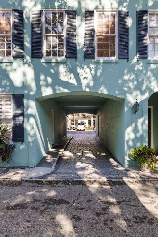 Image 47 of property listing at 21 Broad Street, Charleston, SC 29401