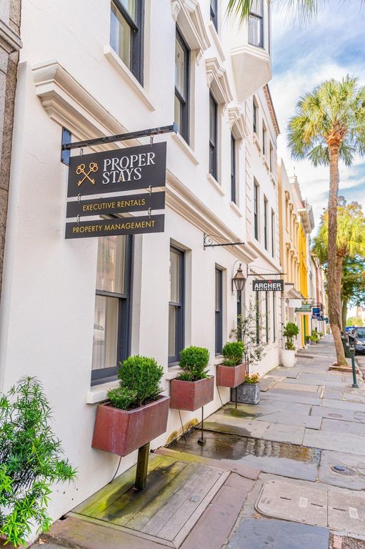 Image 49 of property listing at 21 Broad Street, Charleston, SC 29401