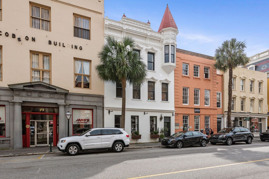 Image 50 of property listing at 21 Broad Street, Charleston, SC 29401