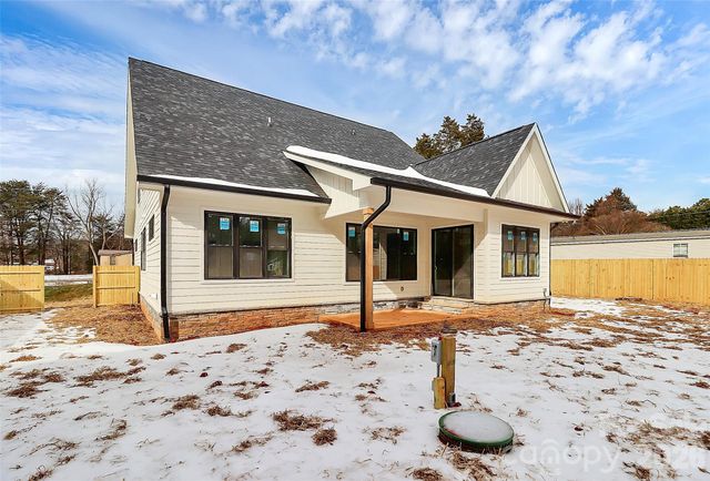 127 Hazelton Loop, Mooresville, NC 28117