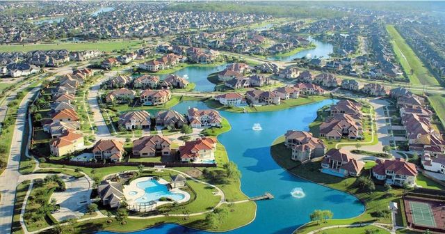 10622 Hidden Rock Drive, Missouri City, TX 77459