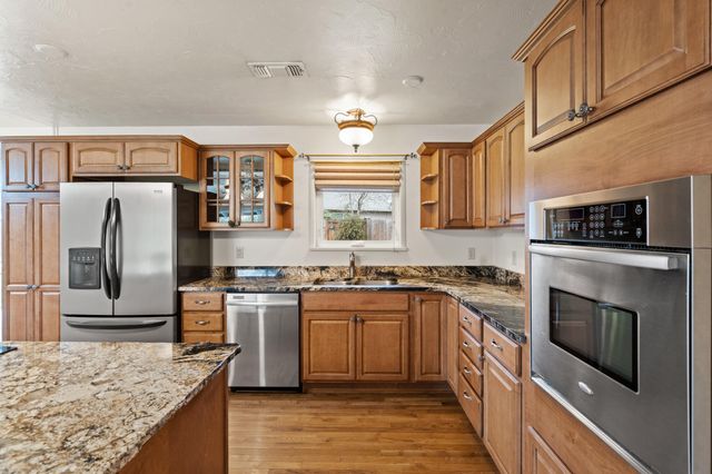 3371 Freeland Road, Central Point, OR 97502