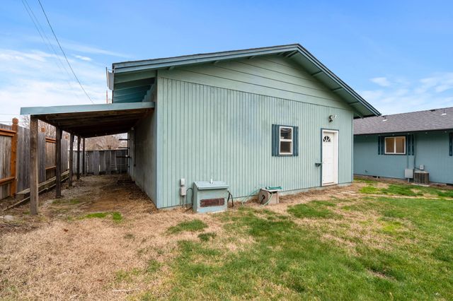 3371 Freeland Road, Central Point, OR 97502