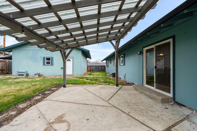 3371 Freeland Road, Central Point, OR 97502