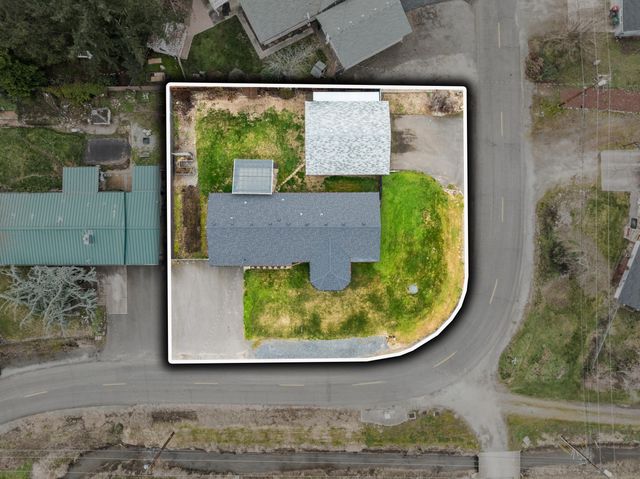 3371 Freeland Road, Central Point, OR 97502