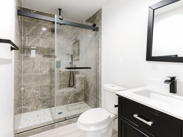 909 Bayonne Street, Dallas, TX 75212