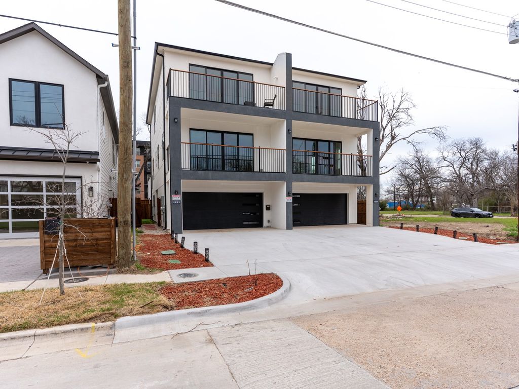 909 Bayonne Street, Dallas, TX 75212