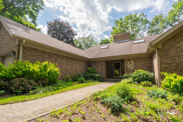 455 Eton Drive, North Barrington, IL 60010