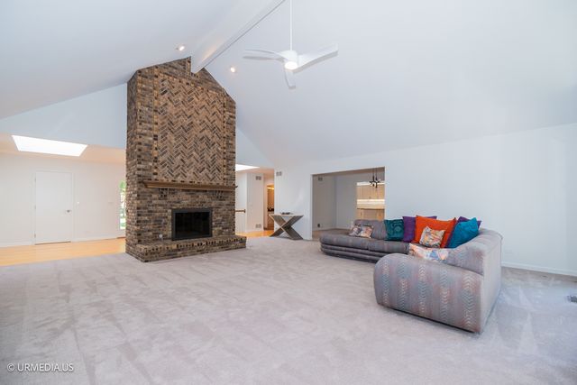 455 Eton Drive, North Barrington, IL 60010