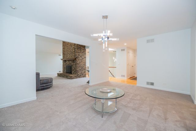 455 Eton Drive, North Barrington, IL 60010