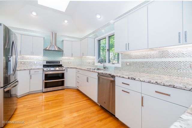 455 Eton Drive, North Barrington, IL 60010