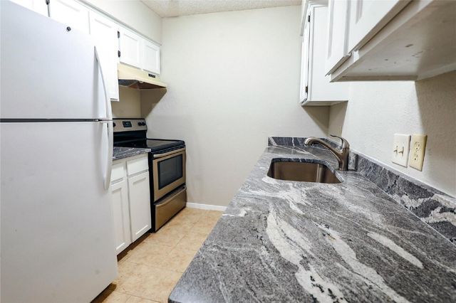 503 Crowley Road, Arlington, TX 76012