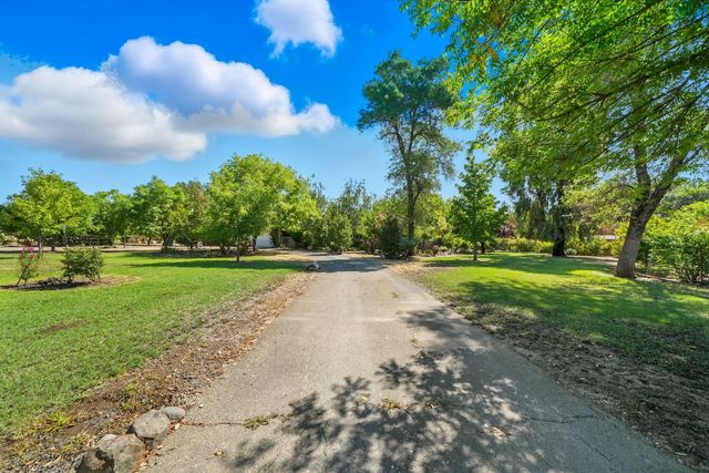 8087 El Pino Drive, Palo Cedro, CA 96073