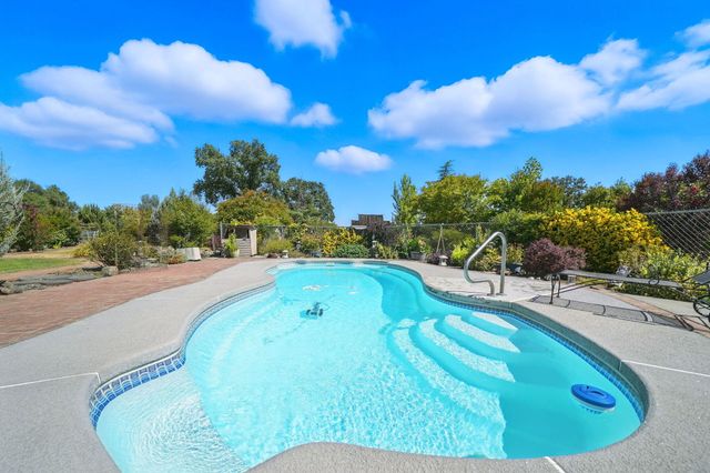 8087 El Pino Drive, Palo Cedro, CA 96073