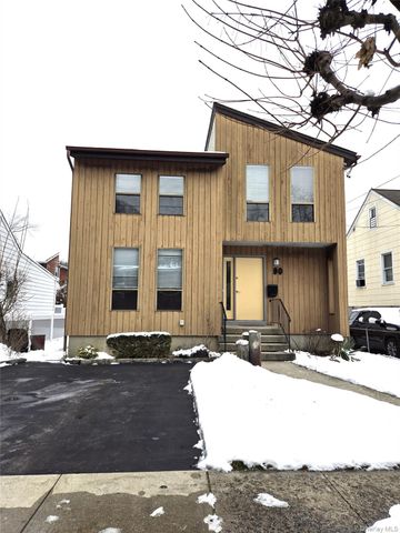 90 Graywood Road, Port Washington, NY 11050