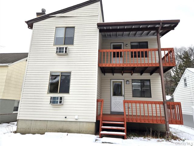 90 Graywood Road, Port Washington, NY 11050