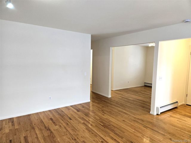 90 Graywood Road, Port Washington, NY 11050