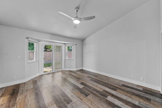 8605 Zircon Crest Ct, Elk Grove, CA 95624