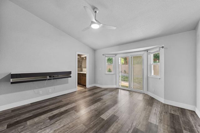 8605 Zircon Crest Ct, Elk Grove, CA 95624