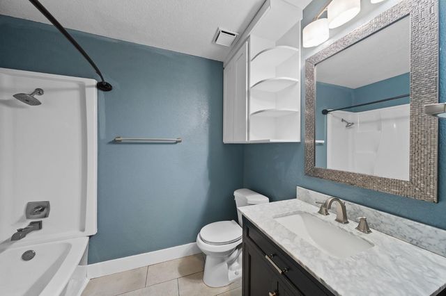 8605 Zircon Crest Ct, Elk Grove, CA 95624