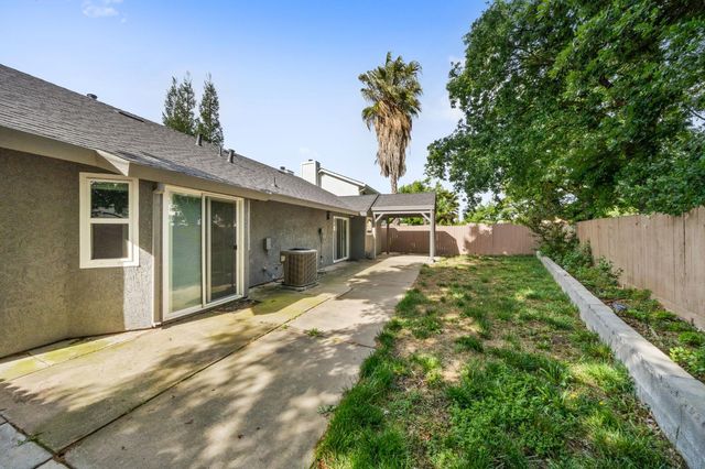 8605 Zircon Crest Ct, Elk Grove, CA 95624