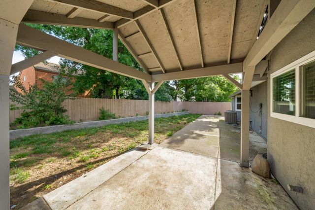 8605 Zircon Crest Ct, Elk Grove, CA 95624