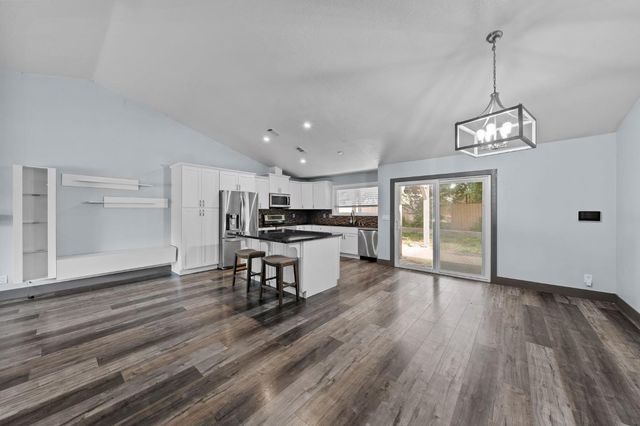 8605 Zircon Crest Ct, Elk Grove, CA 95624