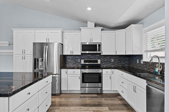 8605 Zircon Crest Ct, Elk Grove, CA 95624