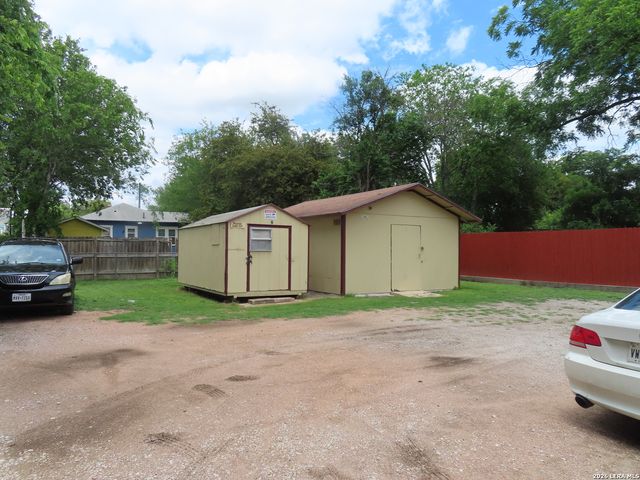 411 Grove Ave., San Antonio, TX 78210