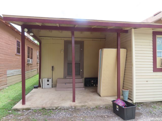 411 Grove Ave., San Antonio, TX 78210