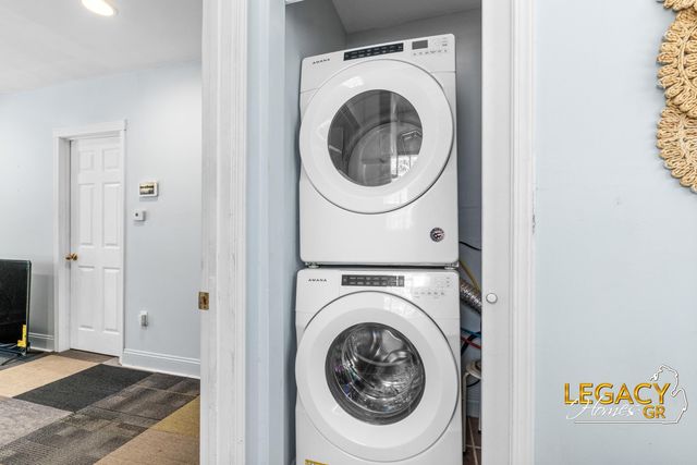 5069 Cisne Avenue SW, Wyoming, MI 49548